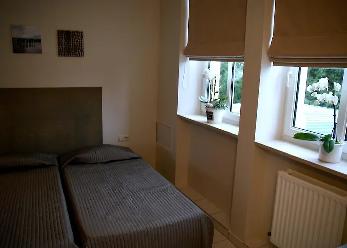 查理火车站旅馆 Senningerberg