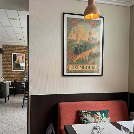 Charly's Gare Szálloda *