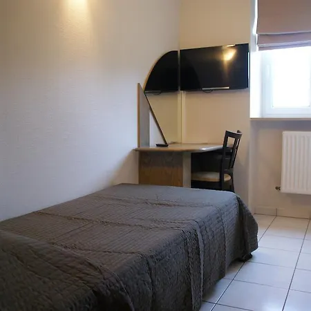 Hotel Charly's Gare *