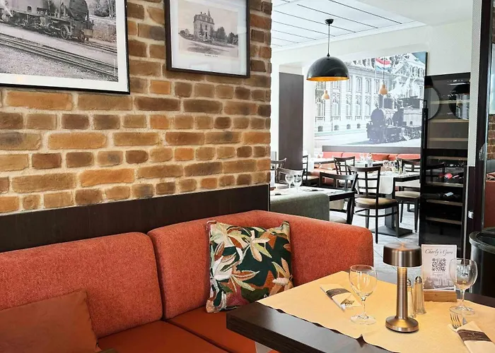 查理火车站旅馆 Senningerberg