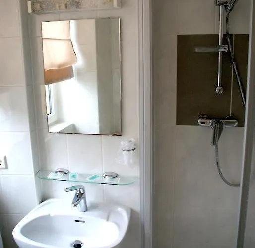 酒店 查理火车站旅馆 Senningerberg